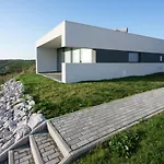 Villa In Portugal With Sea View & Pool Lourinhã