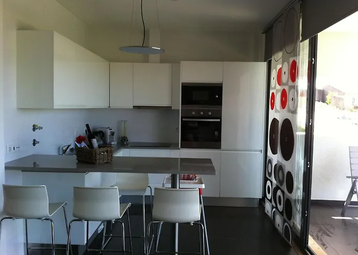 Villa In Portugal With Sea View & Pool *