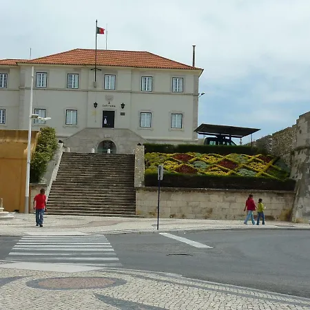 In Portugal With Sea View & Pool
