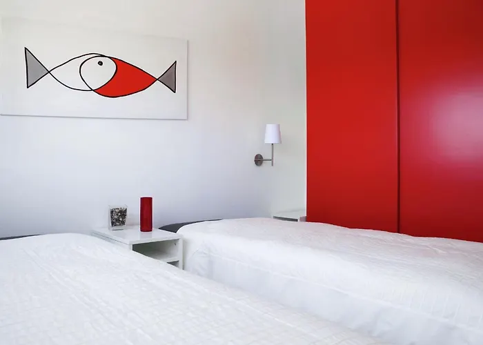 Villa In Portugal With Sea View & Pool *