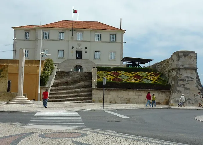 In Portugal With Sea View & Pool